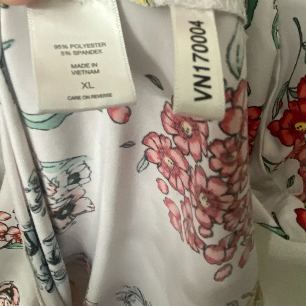 New York & Company Multicolor Floral Short Sleeve Top - Picture 4 of 6